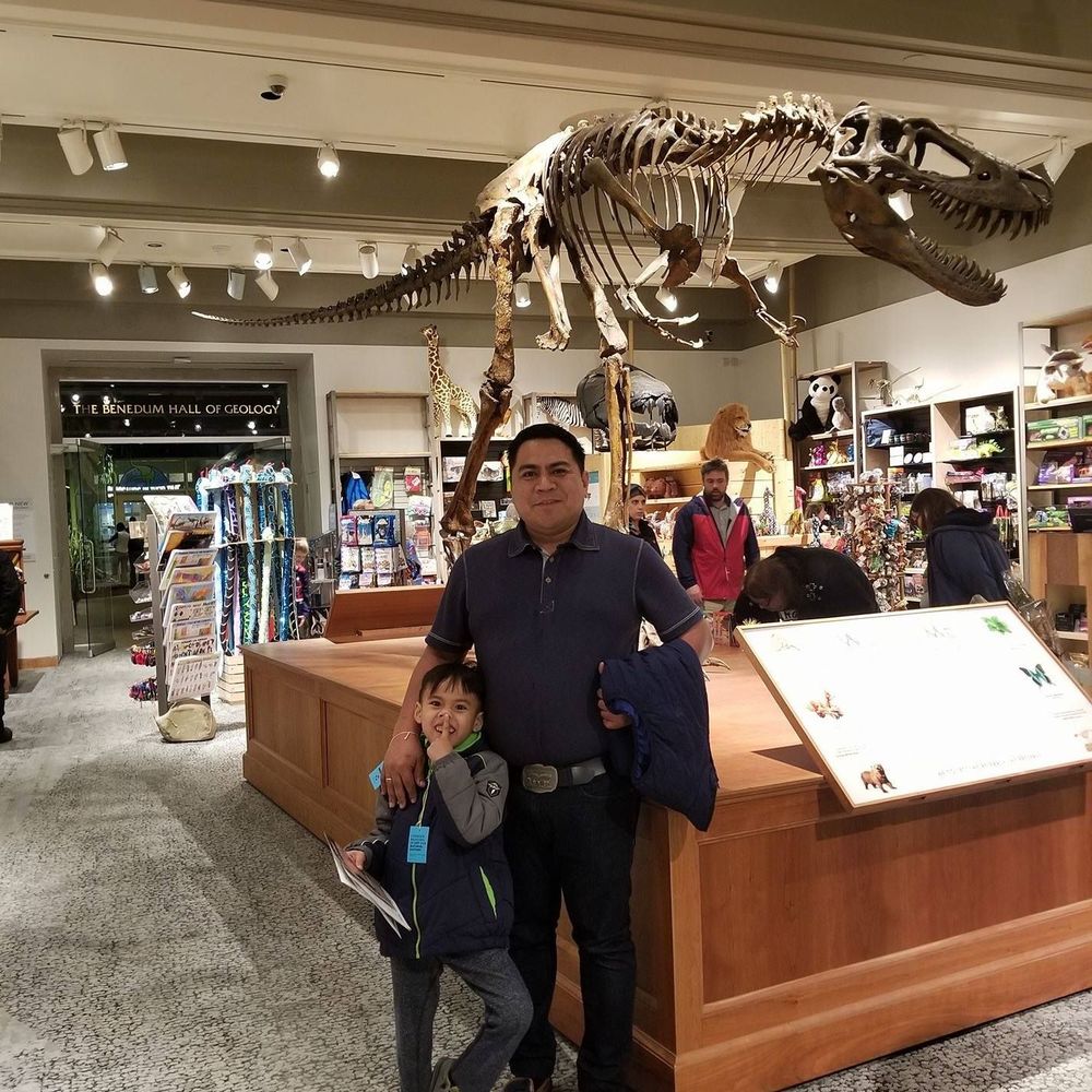 Meet your Posher, Gil